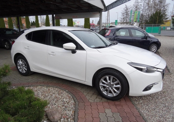 Mazda 3 cena 63900 przebieg: 160000, rok produkcji 2017 z Kosów Lacki małe 326